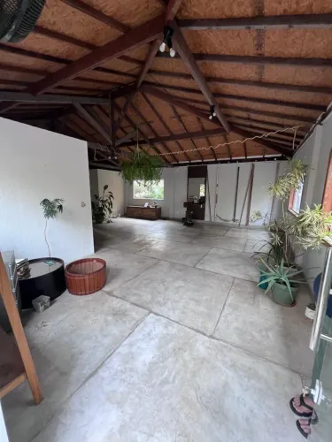 Alugo uma Área Comercial - Praia da Costa