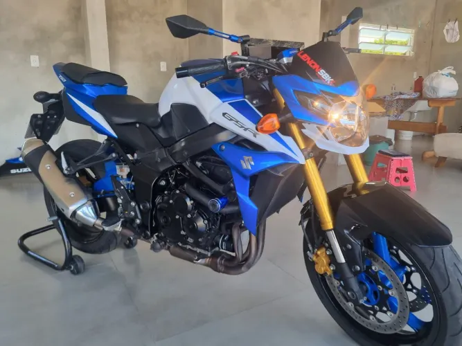 Suzuki GSR 750 2016
