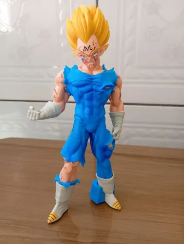? ACTION FIGURE DRAGON BALL Z - VEGETA MAJIN SUPER SAIYAJIN ?