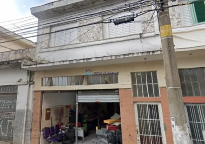 Prédio comercial no Campo Belo