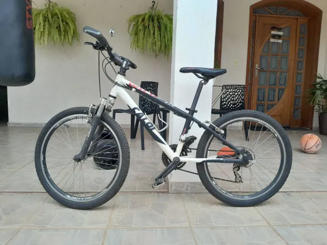 Bicicleta Caloi wild mtb 21v