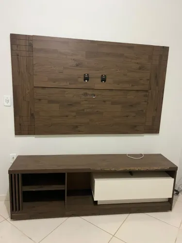 Vendo rack com painel 200 reais