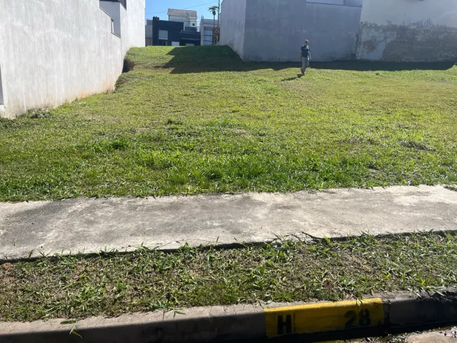 Terreno á venda no Condominio Terras de São Francisco em Sorocaba SP
