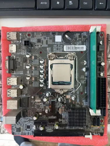 Placa mãe H61 com  socket VGA 1155