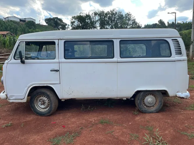 Volkswagen Kombi Standard/ Luxo/ Serie Prata 2002