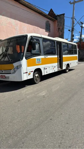 Micro ônibus comil urbano