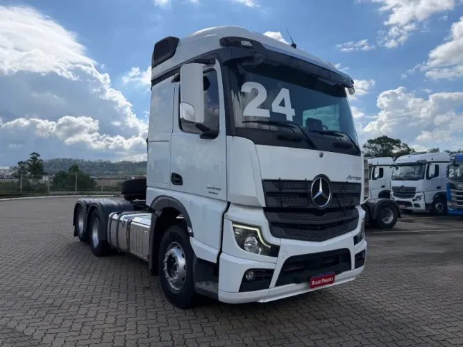 Mercedes-Benz Actros 2548 LS 6x2 | Selectrucks.