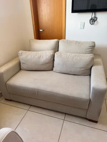 Sofá 2 lugares no linho cru