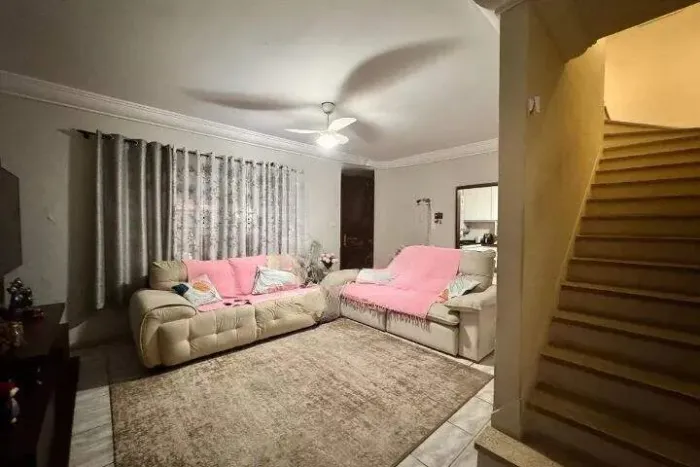 Sobrado à Venda em Vila Pires, Santo André 3 Quartos, 2 Vagas, Financiamento Facilitado