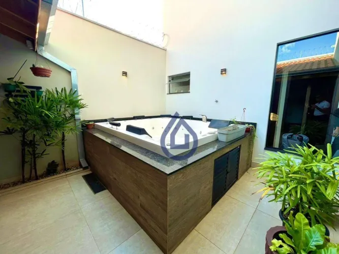 Casa com 3 dormitórios à venda por R$ 690.000,00 - Diário Ville - Rio Claro/SP
