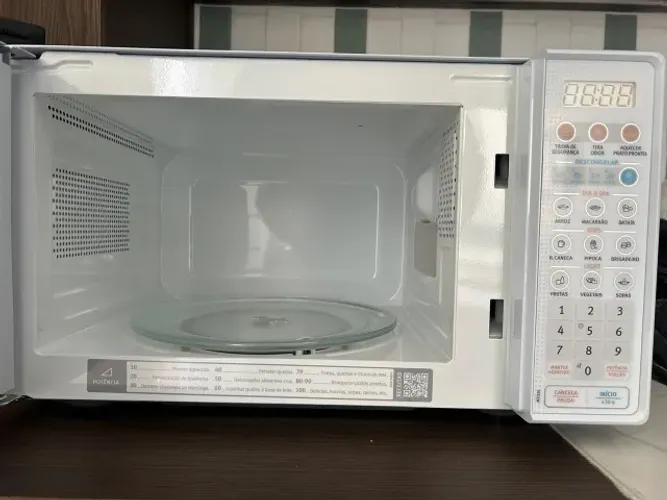 Micro-ondas Electrolux MT030 20 Litros - 127V - Branco - NOVO, NUNCA USADO