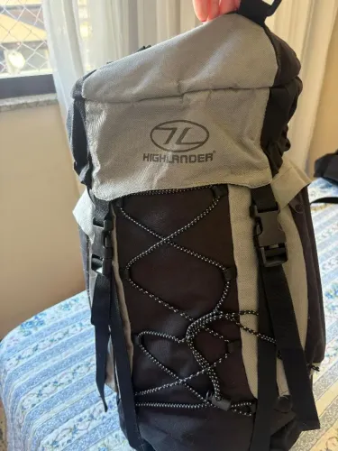 Mochila highlander importada 33 - preto/cinza