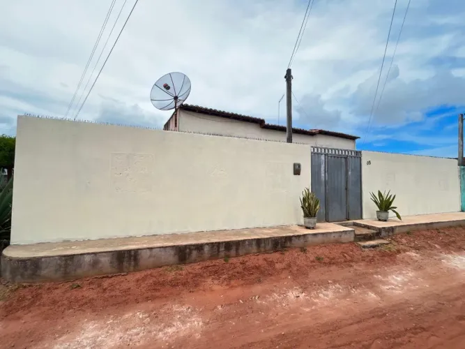 Vendo casa em Punaú