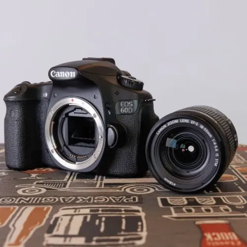 Canon 60D + EF-S 18-55 STM