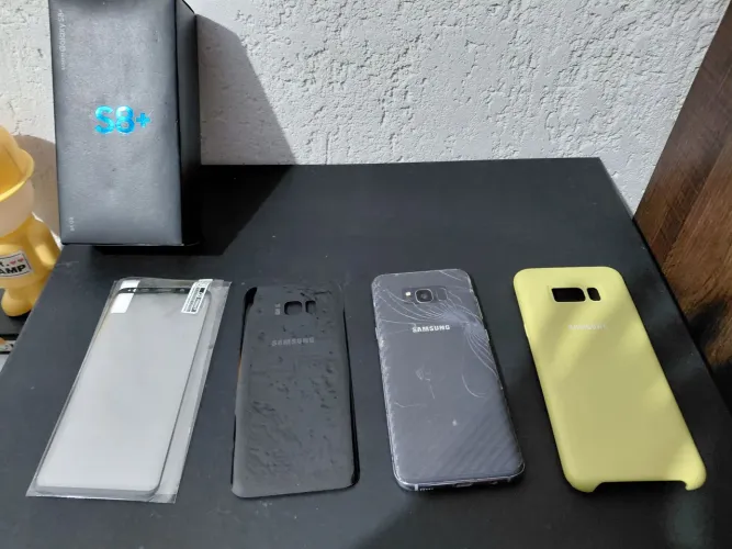 Samsung Galaxy S8+ 64GB (Com Detalhes na Tela/Traseira) + Acessórios