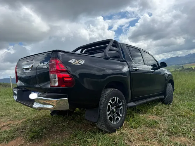 Toyota Hilux CD SRV 4X4 2.8 TDI Diesel Aut. 2020