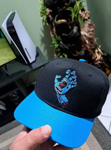 Bone santa cruz nunca usado