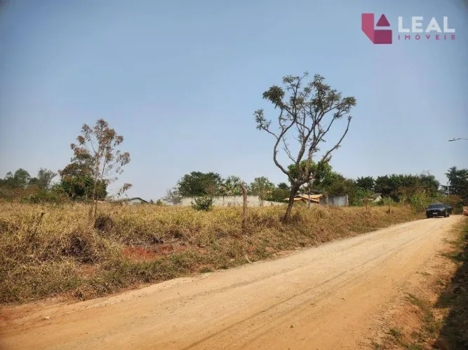 Terreno à venda, 2500 m² por R$ 650.000,00 - Curralinho - Pouso Alegre/MG