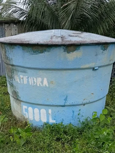 Vendo caixa 5000 litro de fibra para água *