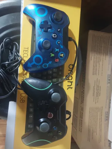 2 controles genéricos para Xbox One valor unitário  