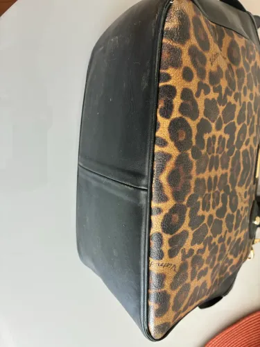 Bolsa couro de leopardo Victor Hugo
