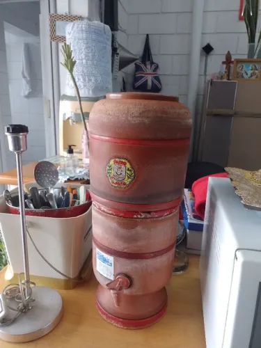 Filtro de barro antigo