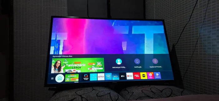 VENDO SMART TV SAMSUNG BOA POR 900$(MOTIVO:PAGAR CONTAS)