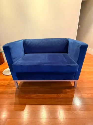 Poltrona Veludo Azul Artefacto