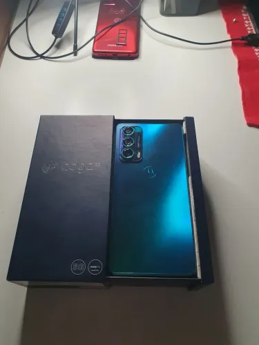 Moto edge 20