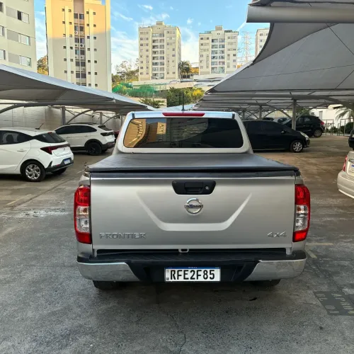Nissan Frontier S CD 4X4 2.3 TB Diesel Mec. 2020