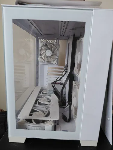 Gabinete lian li 011 dynamic mini