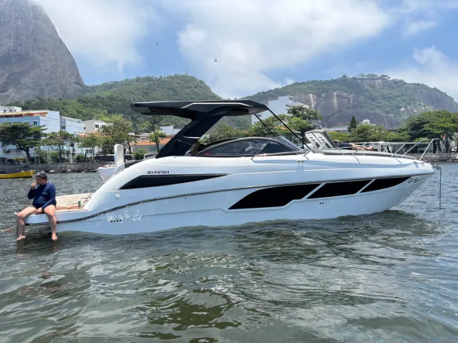 Lancha Solara 350 GT