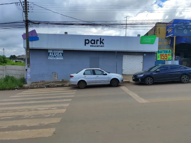 Oportunidade!! ALUGO LOJA COMERCIAL 6 SALAS 01 COZINHA E 02 BANHEIROS 