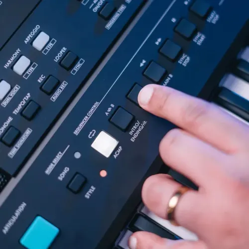 Teclado ? Yamaha psr E 483