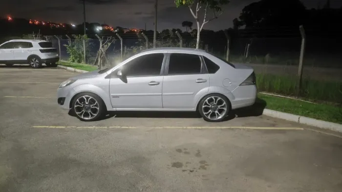 Troco rodas 17 por 14 originais