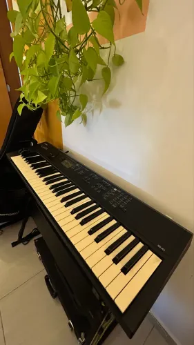 Teclado Sintetizador Yamaha S03 - (Pouquíssimo Uso) 
