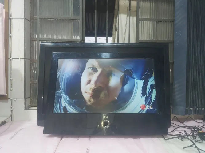 TV LG 32 polegadas LCD
