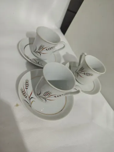 Conjunto de xícaras de café em porcelana - detalhe trigo dourado