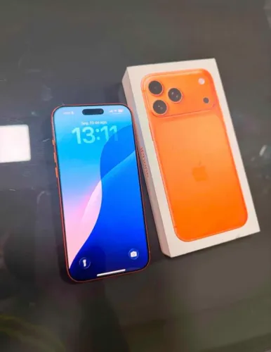 vendo iPhone 17 pro Max laranja 