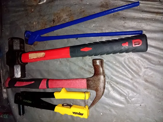 Kit 4 ferramentas marreta4lb mtx martelo esp mtx turqueza Tramontina alicate arribite vond