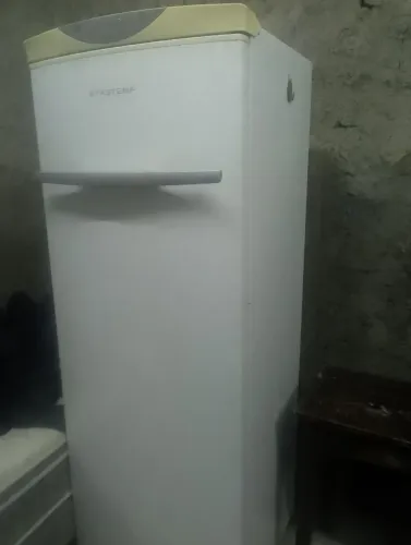 Geladeira gelo seco