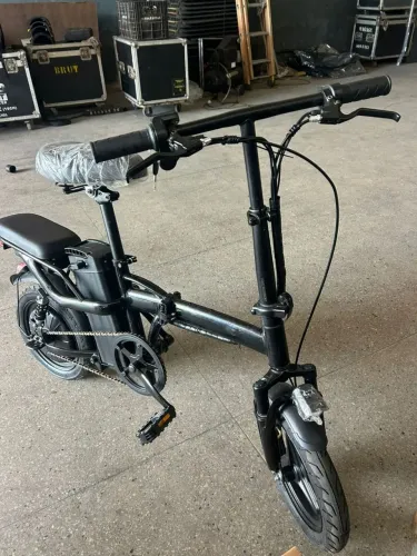 ? Bicicleta Elétrica Dobrável - Praticidade, Economia e Estilo!