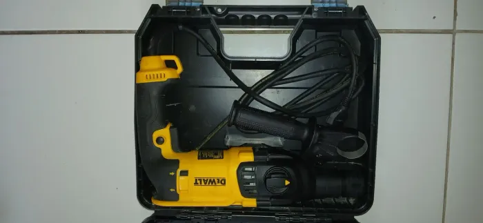Martelete DeWalt Novo 220v