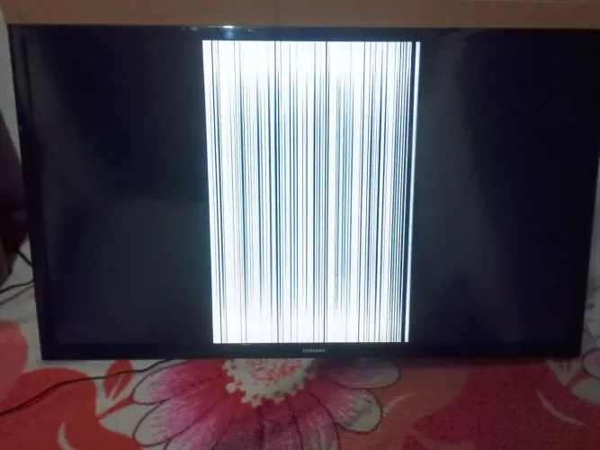 Smart TV Samsung 32 polegadas display queimado