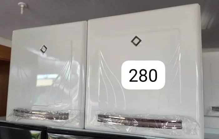 Armário de cozinha 2 porta novo