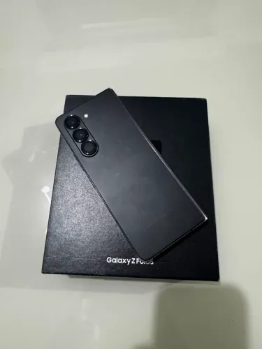 Samsung Z fold 5 512gb