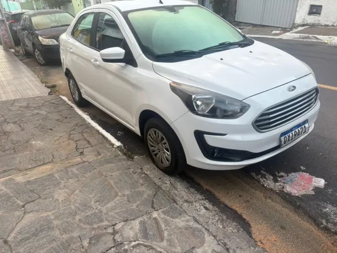 Ford KA 1.5 Sedan SE 12V Flex 4P Mec. 2020
