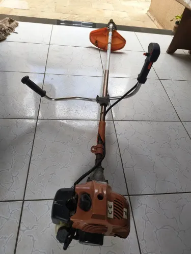 Roçadeira a gasolina vulcan