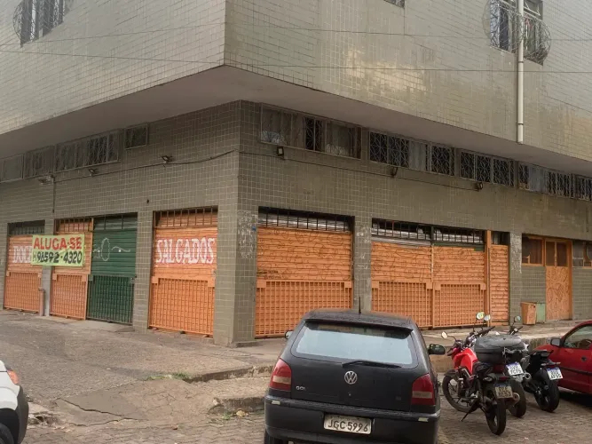 Aluga-se loja de esquina 