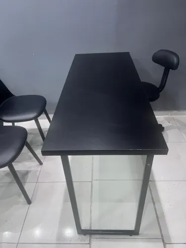 Mesa. 1.40 x 50 altura 77
